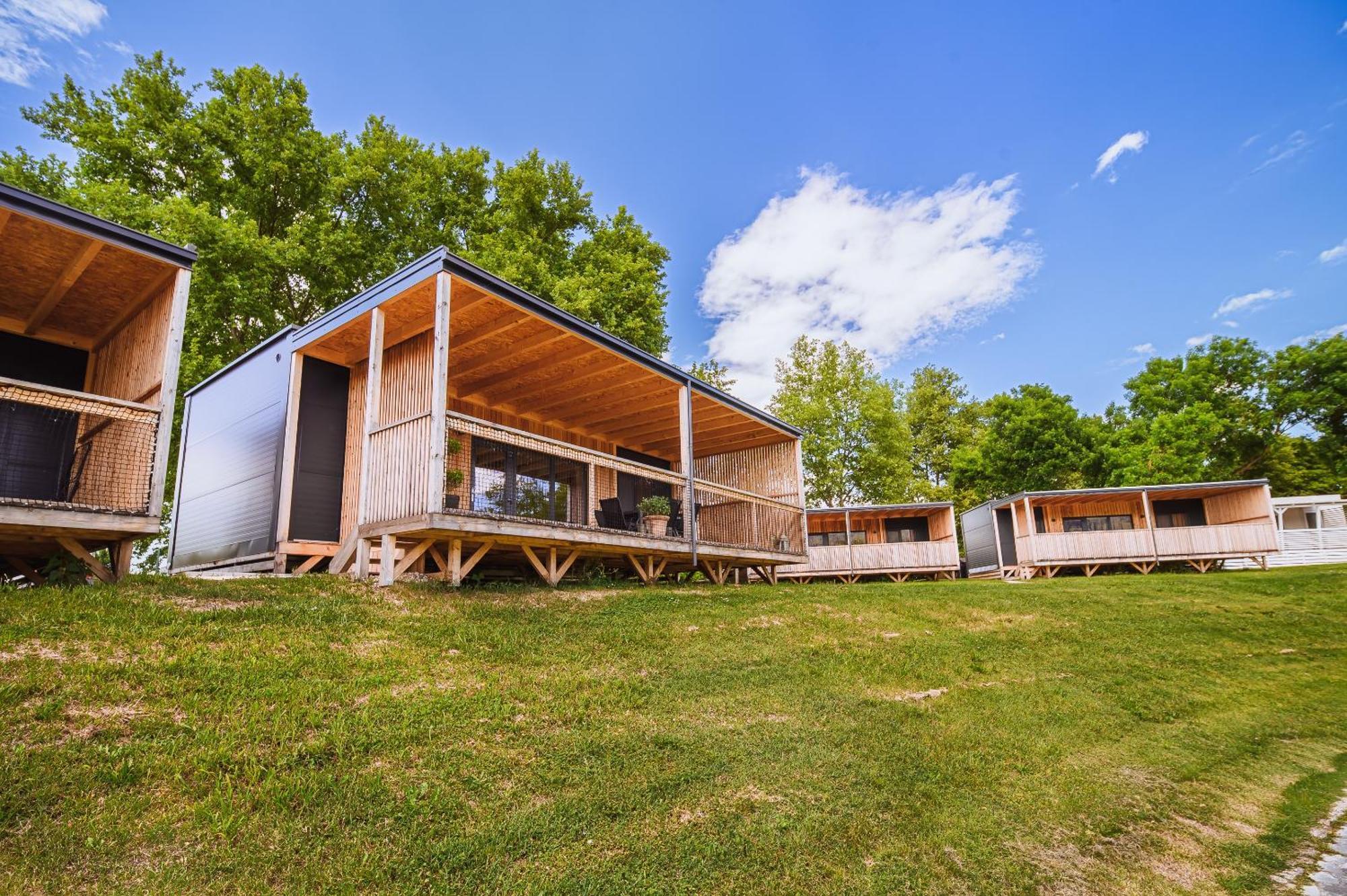 Deluxe Lake View Mobile Homes With Thermal Riviera Tickets Catez ob Savi Buitenkant foto